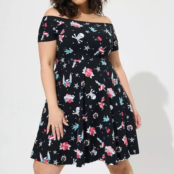 Torrid 2 (2X 18/20) Betsey Johnson Skater Mini Off Shoulder Tattoo Skull Dress - Picture 2 of 3